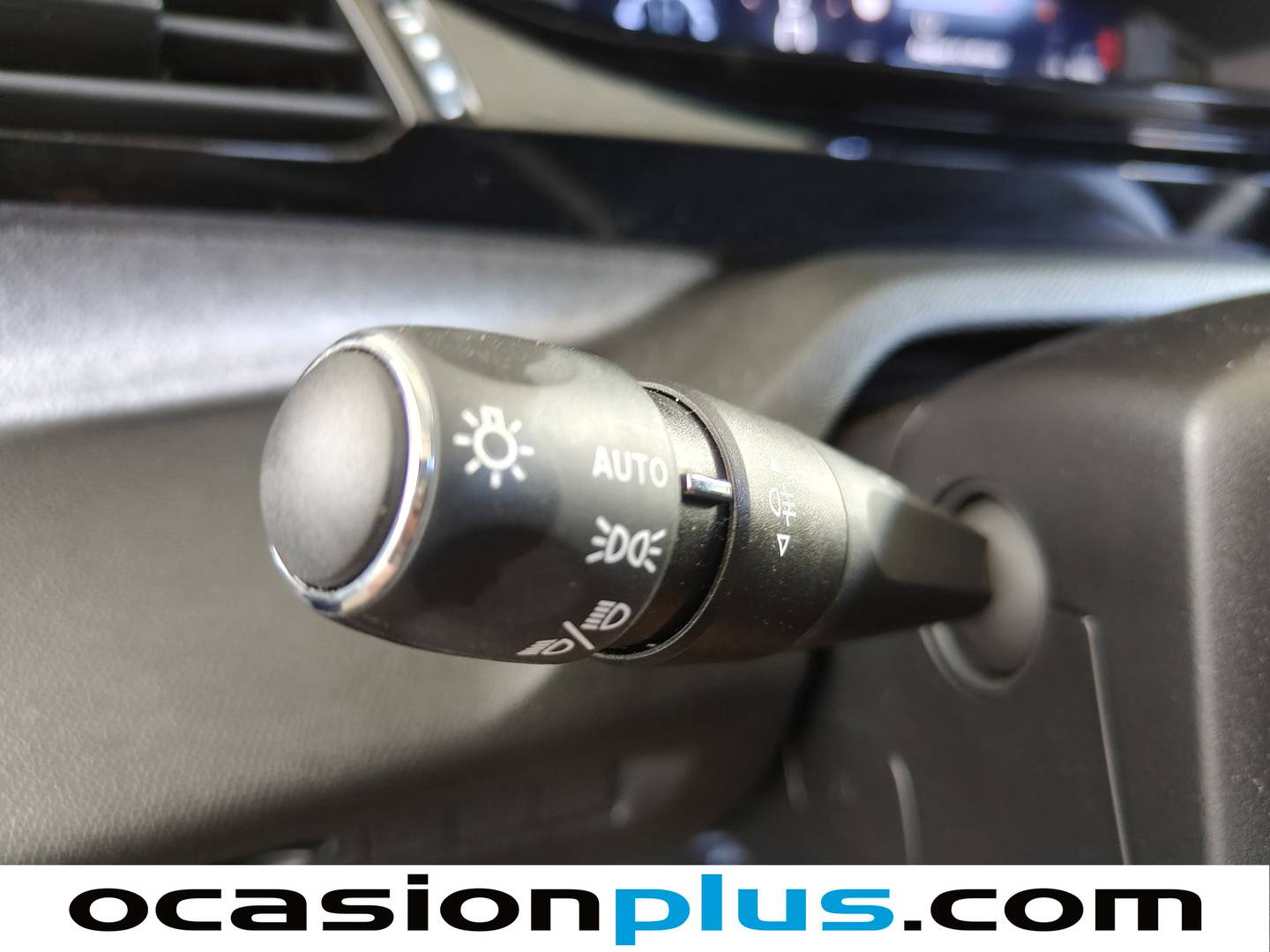 Peugeot 408 Peugeot 408 Allure Hybrid eDCS6 (136 CV) seminuevo