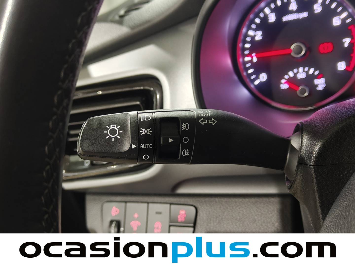 Foto KIA Stonic Kia Stonic 1.0 T-GDi MHEV Drive iMT (100 CV)