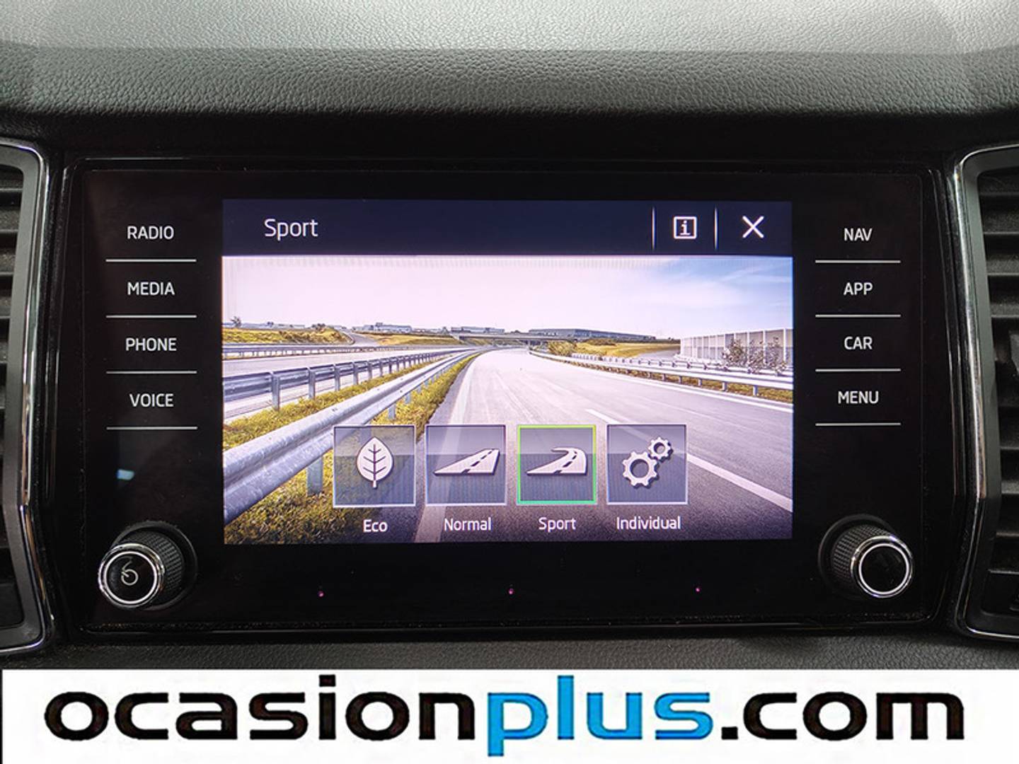 Foto Skoda Kodiaq Skoda Kodiaq 2.0 TDI Style 4x2 DSG (150 CV) 7 Plazas