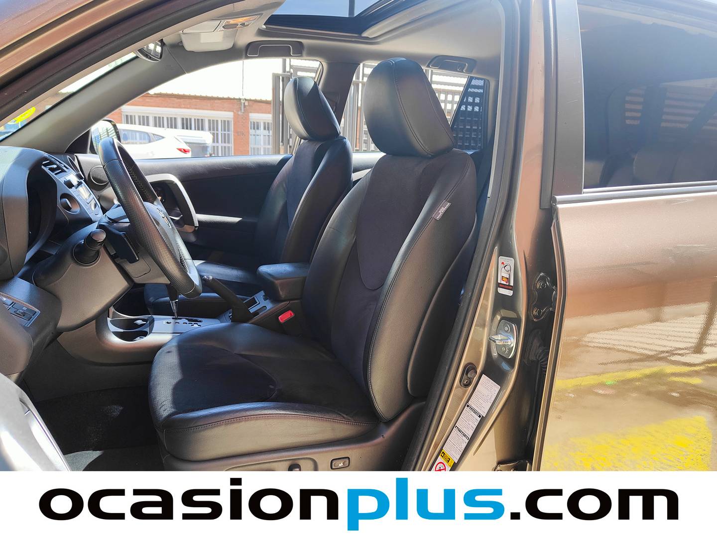 Foto asientos delanteros Toyota Rav4 Toyota Rav4 2.2 D-D-CAT Executive Cross Sport Autodr.S 4x4 (150 CV)