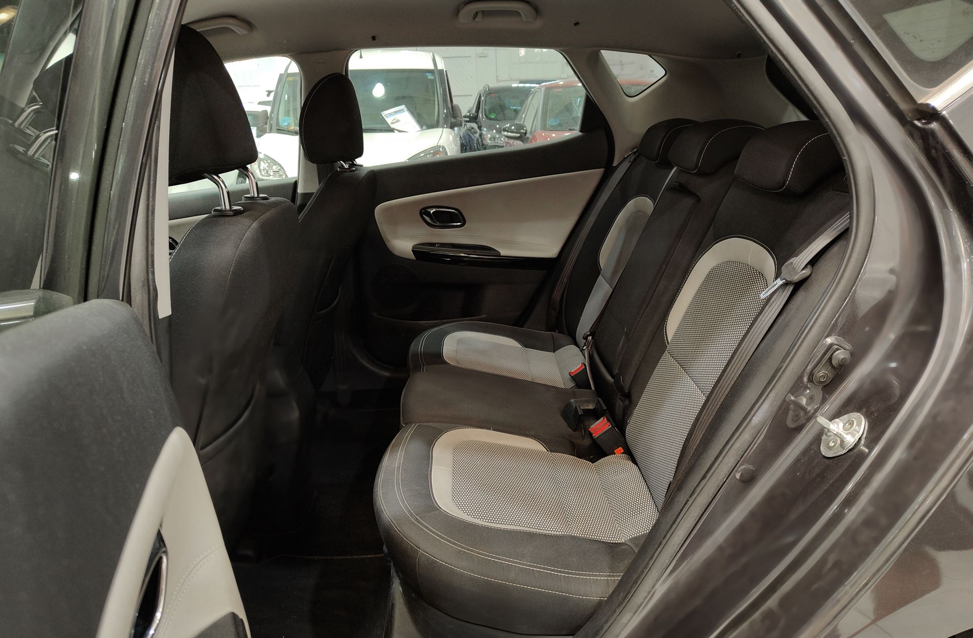 Kia Ceed 1.6 CRDi VGT Eco-Dynamics Uefa Euro2016 - foto 11