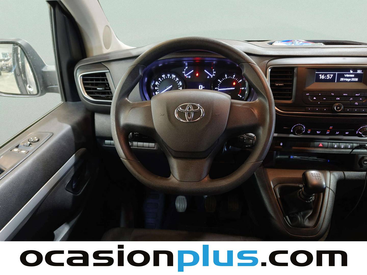 Extras y acabados del Toyota Proace Verso Toyota Proace Verso 1.5D SHUTTLE L1 (120 CV) 9 Plazas