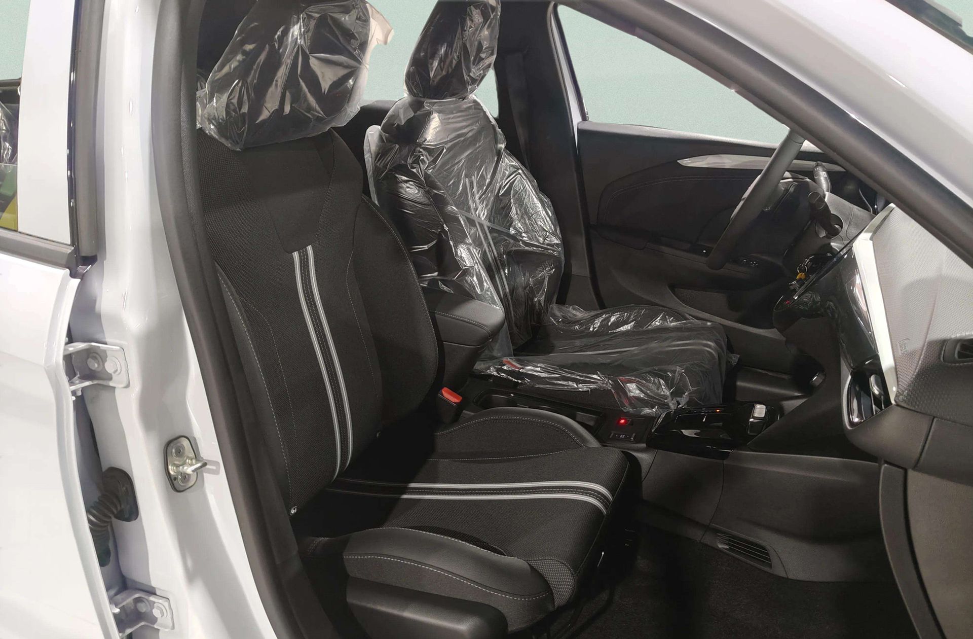 Opel Corsa 1.2 T XHL Hybrid GS eDCT - foto 18