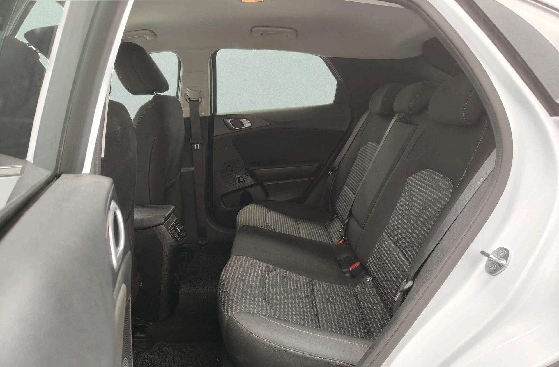 Kia XCeed 1.0 T-GDi Drive - foto 12