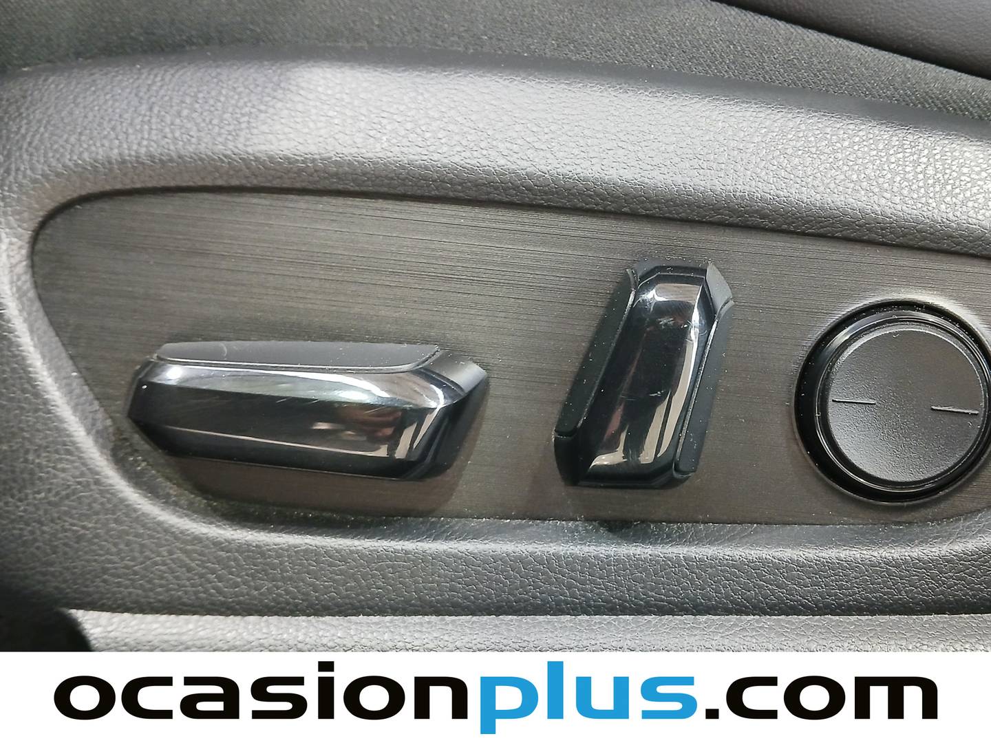 Equipamiento del Lexus UX Lexus UX 250h F Sport (184 CV)