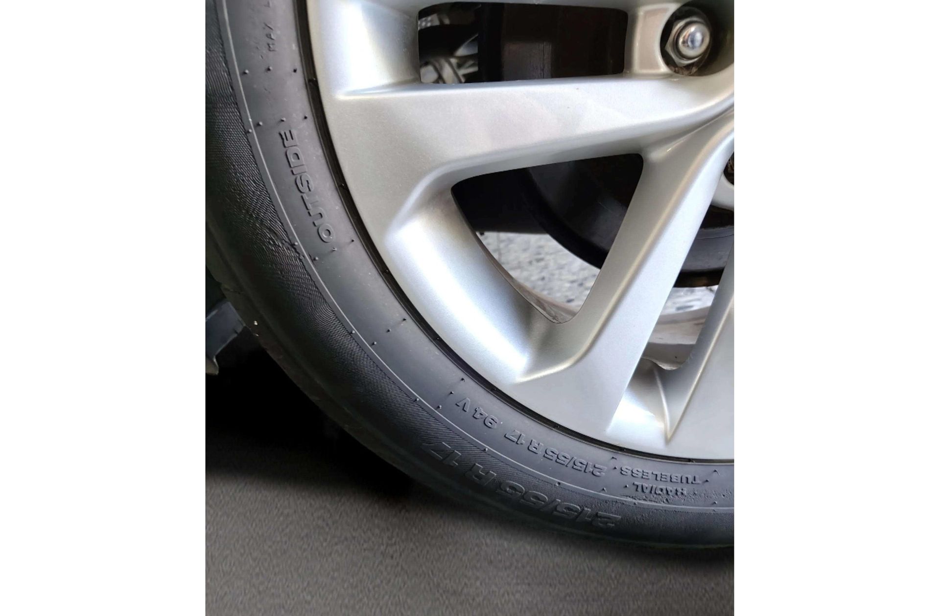 Nissan Juke 1.6 Tekna Premium CVT 4x2 - foto 30