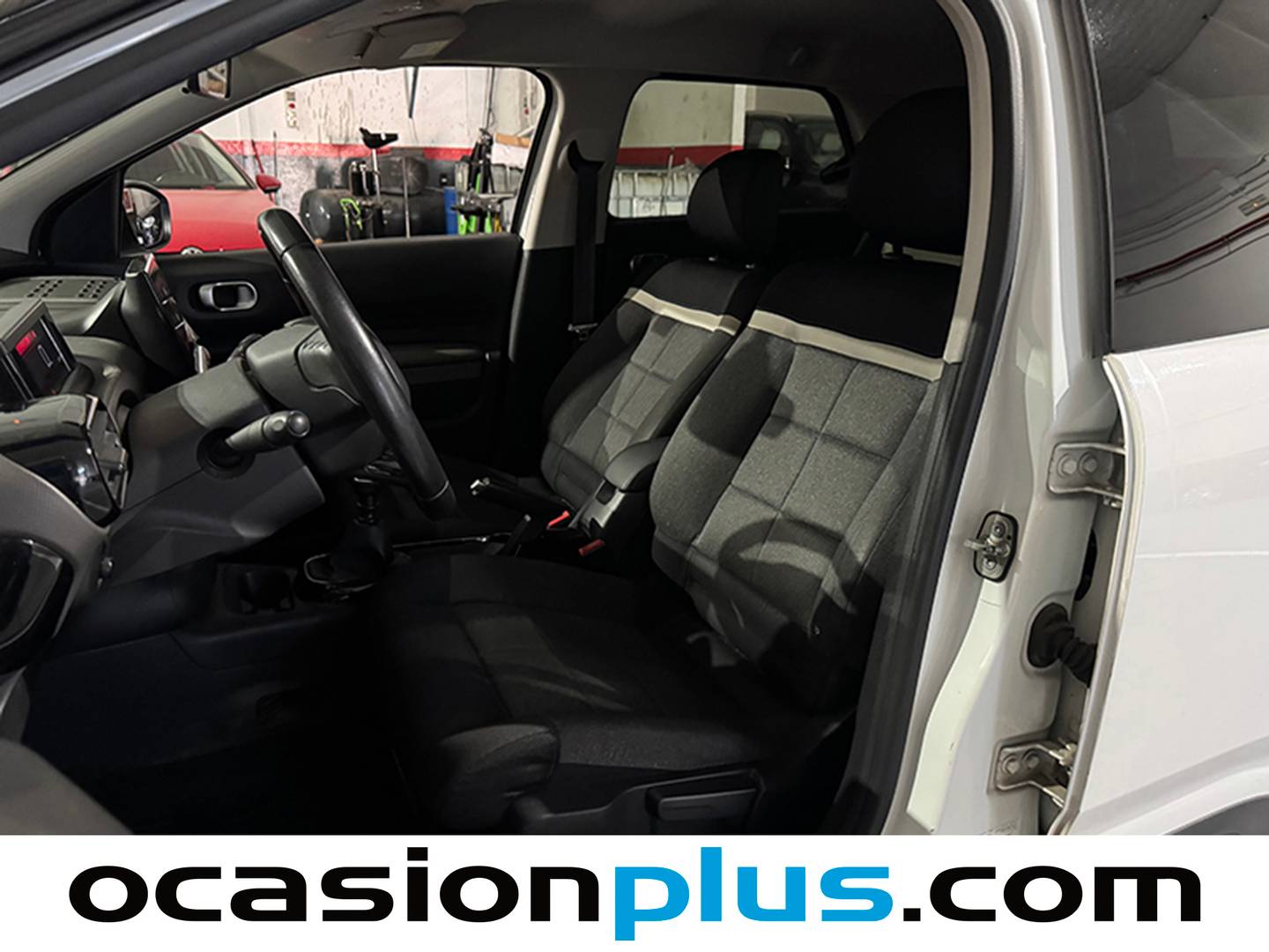 Foto asientos delanteros Citroën C4 Cactus Citroën C4 Cactus PureTech 110 S&S Feel (110 CV)