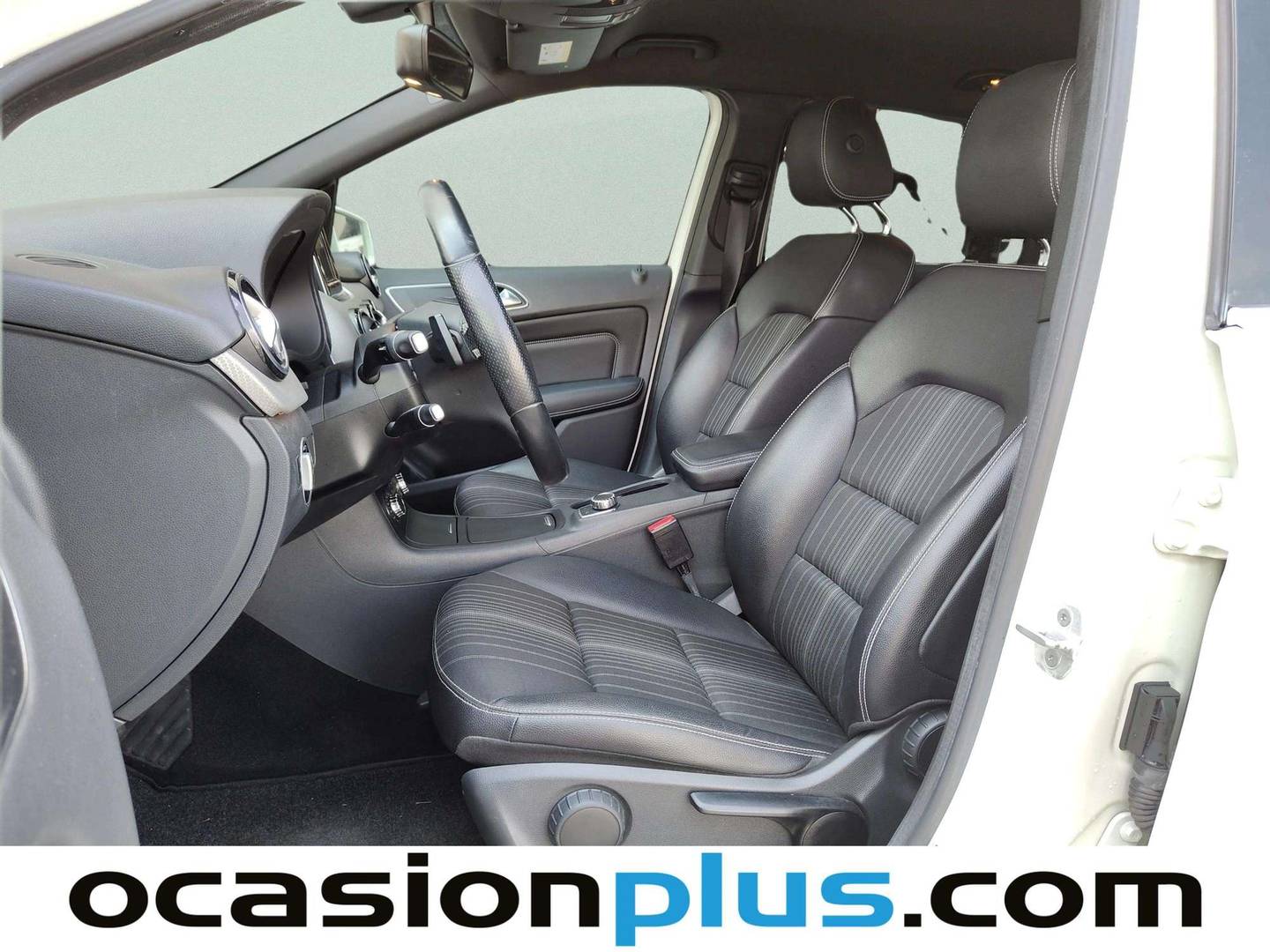 Foto asientos delanteros Mercedes Clase B Mercedes Clase B B 180 CDI Sport (109 CV)