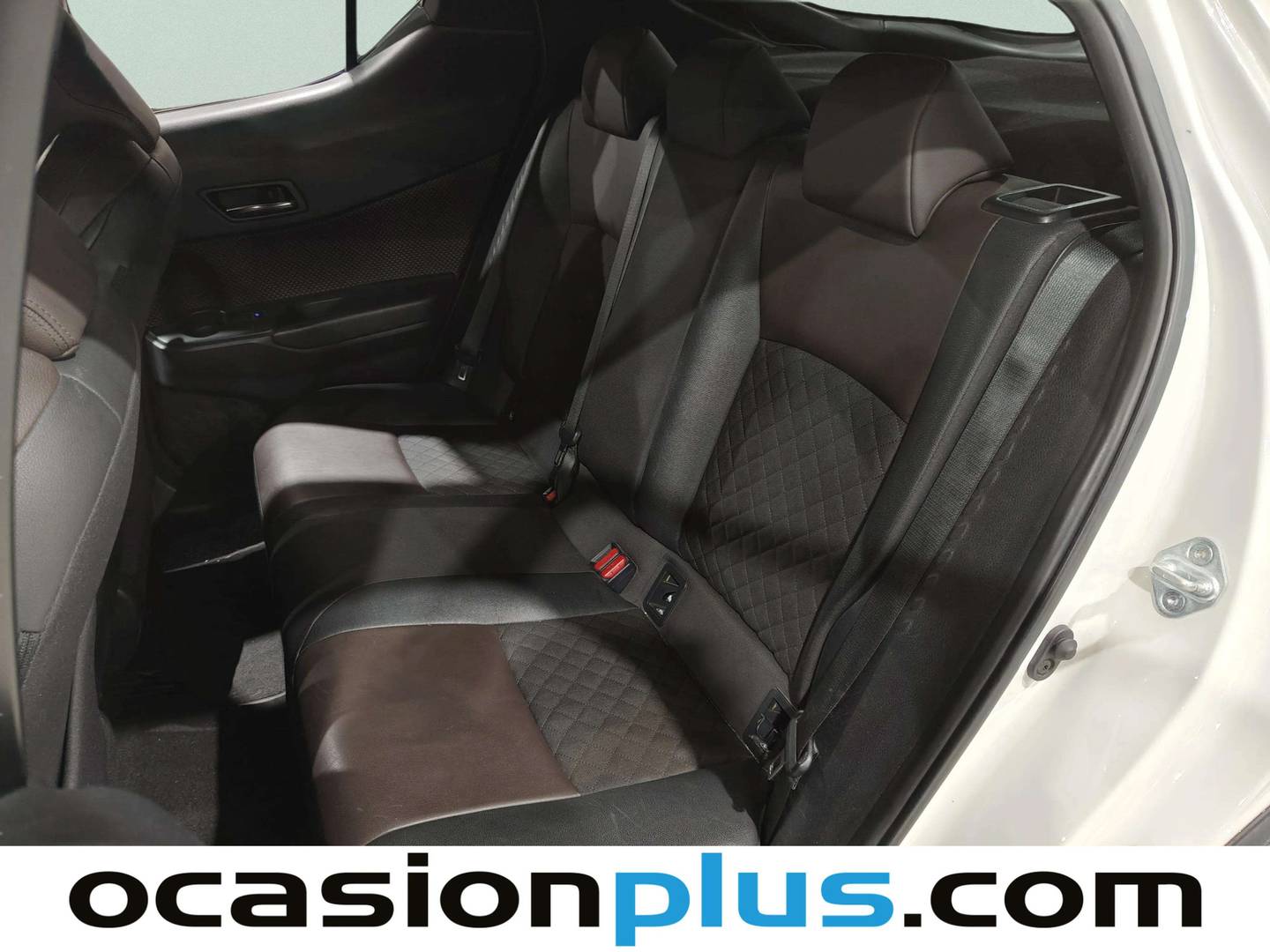 Foto asientos traseros Toyota C-HR Toyota C-HR 1.8 125H Advance (122 CV)