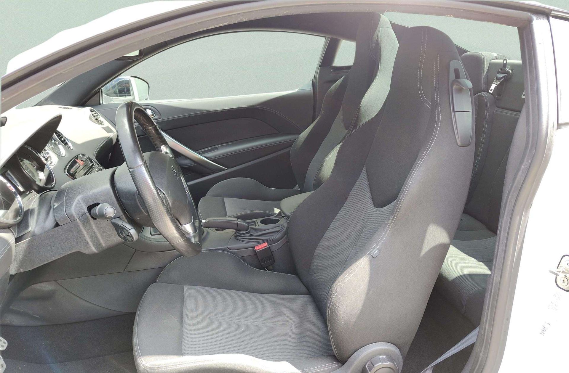 Peugeot RCZ 1.6 THP Black Yearling - foto 9
