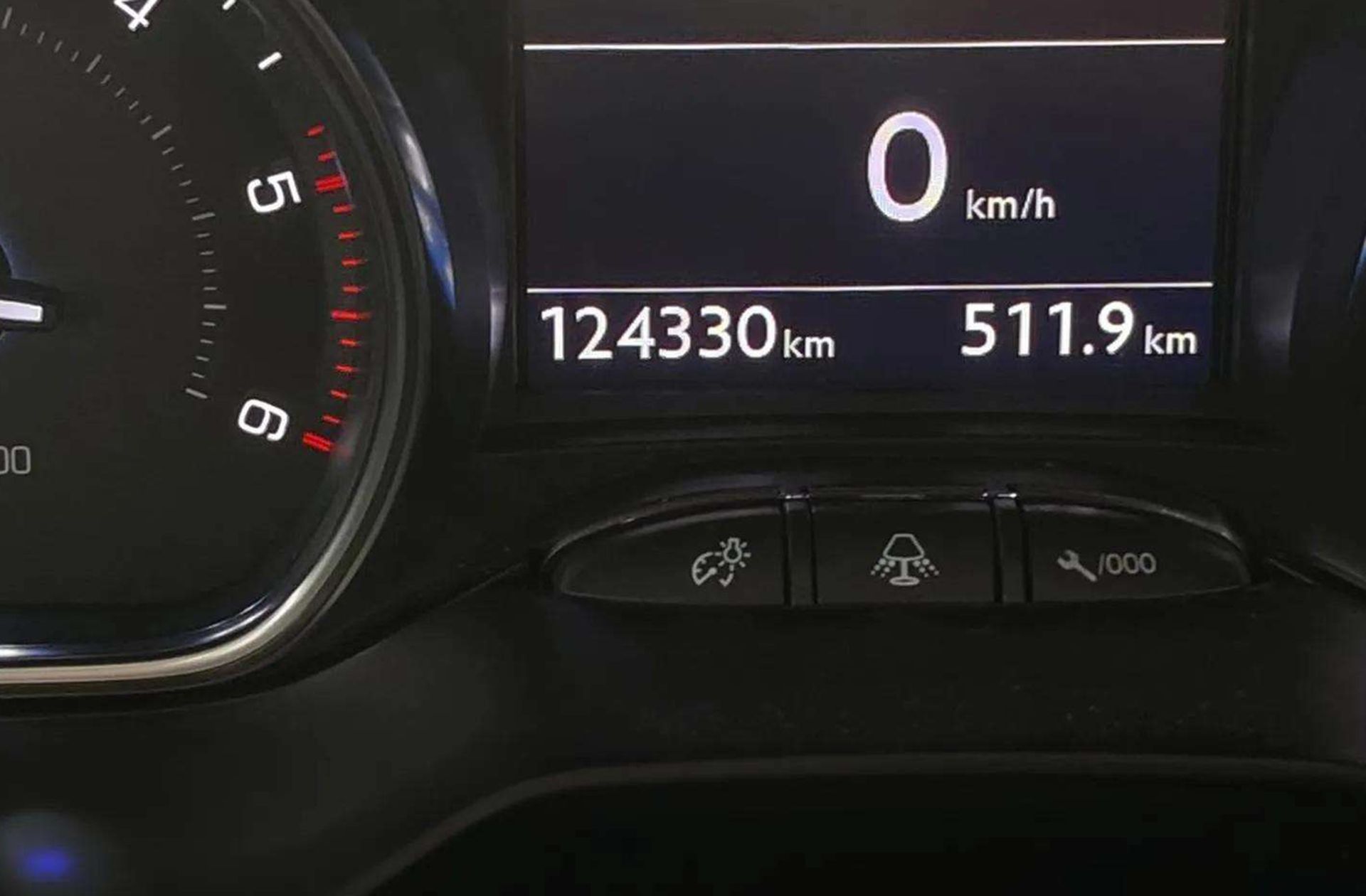 Peugeot 2008 BlueHDi 120 Allure - foto 8