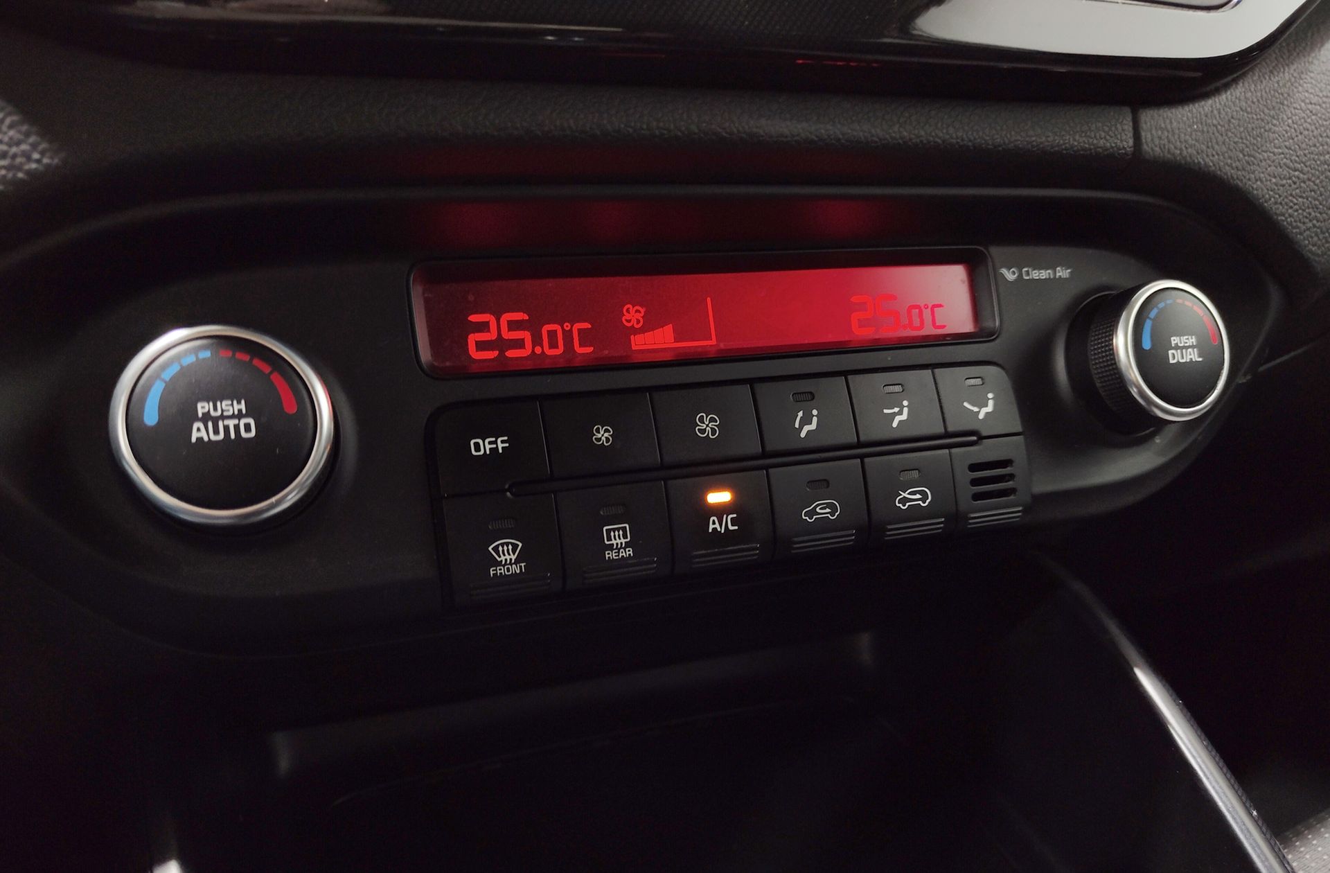 Kia Carens 1.6 GDi Drive - foto 29