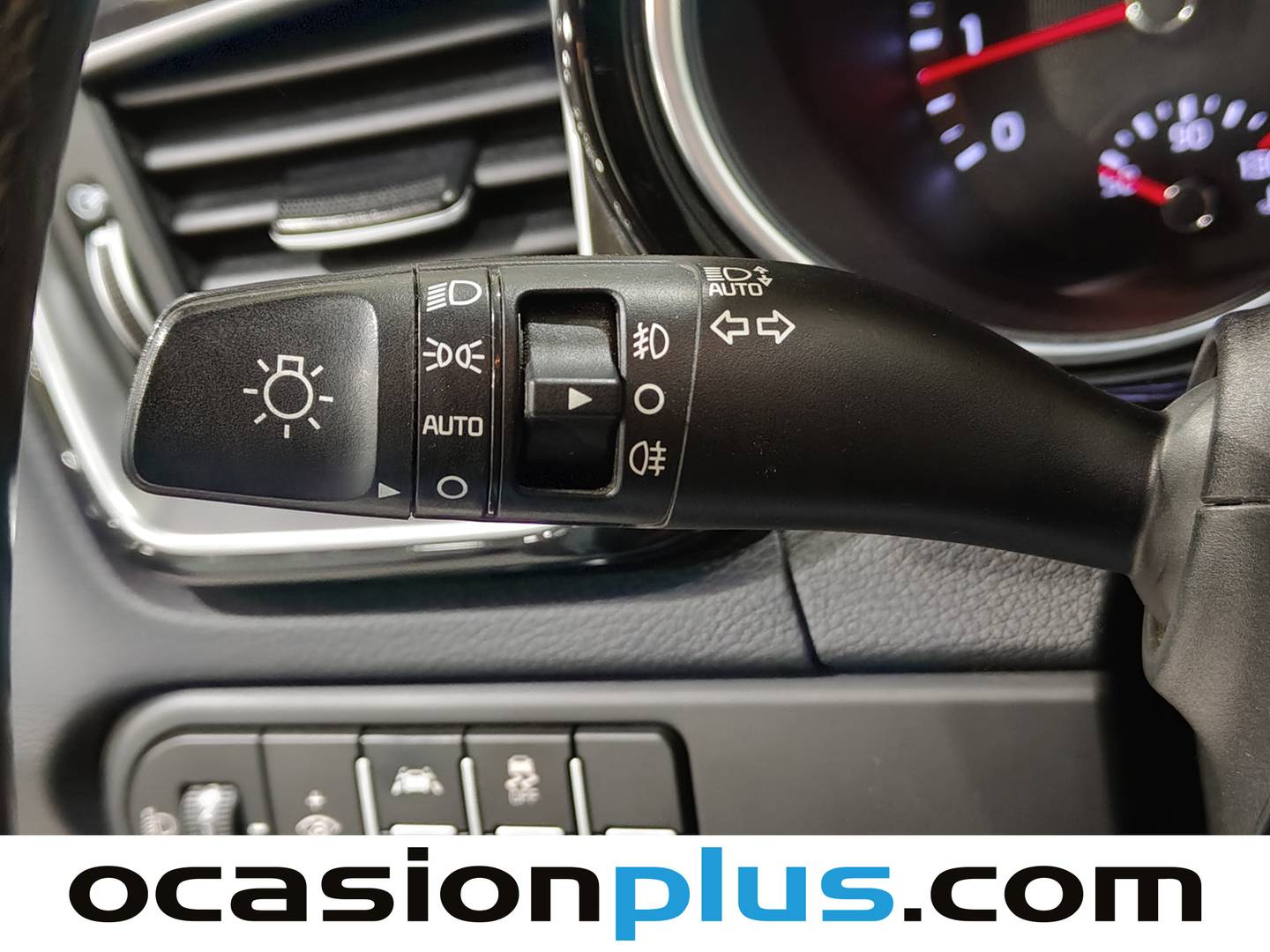 Foto KIA XCeed Kia XCeed 1.5 MHEV iMT Tech (160 CV)