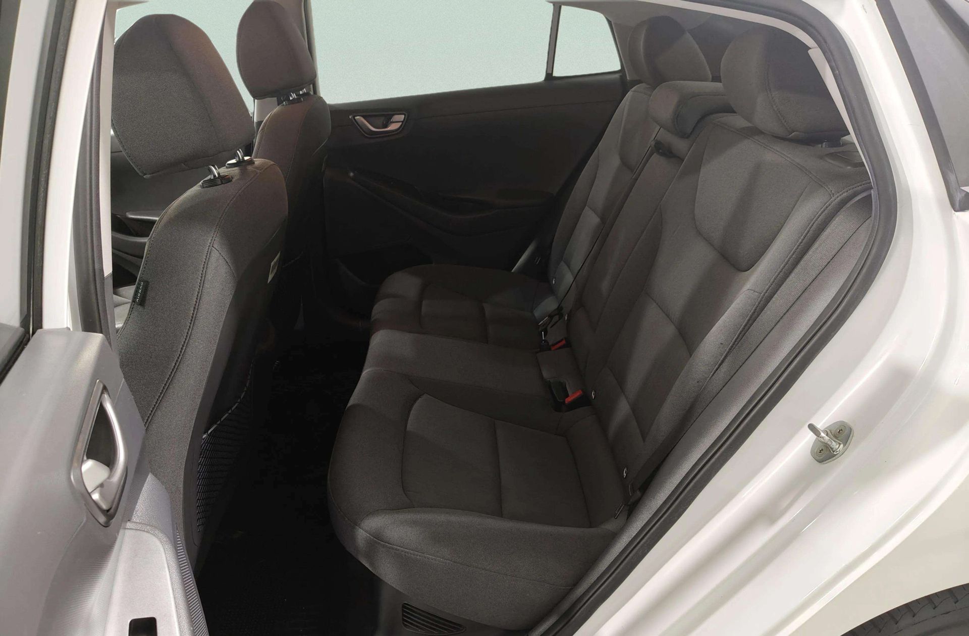 Hyundai Ioniq 1.6 GDI HEV Klass DCT - foto 11