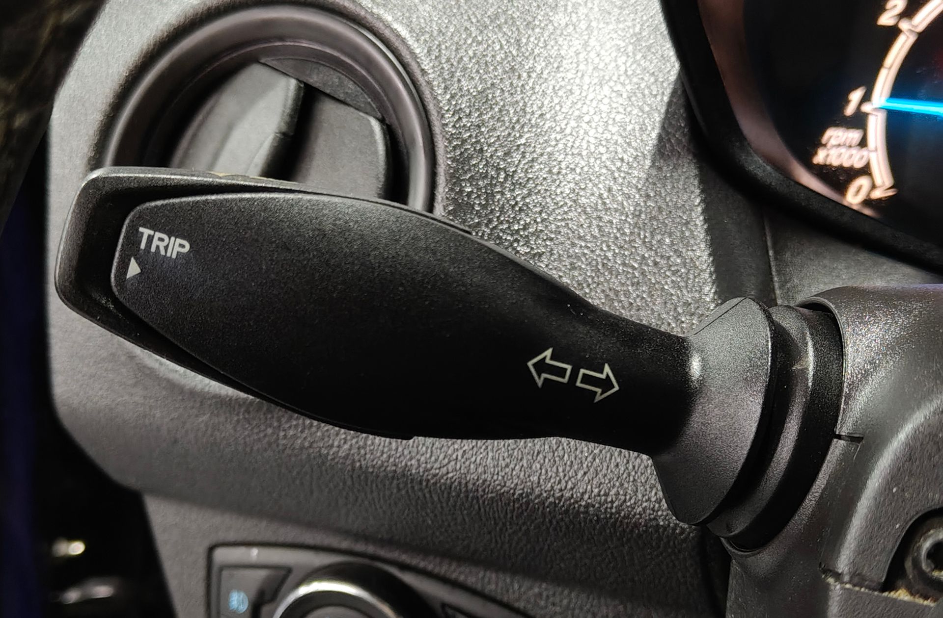 Ford Tourneo Courier 1.0 EcoBoost Trend - foto 20