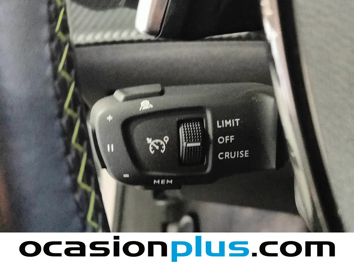 Foto Peugeot 2008 Peugeot 2008 BlueHDI 130 S&S GT Pack EAT8 (130 CV)