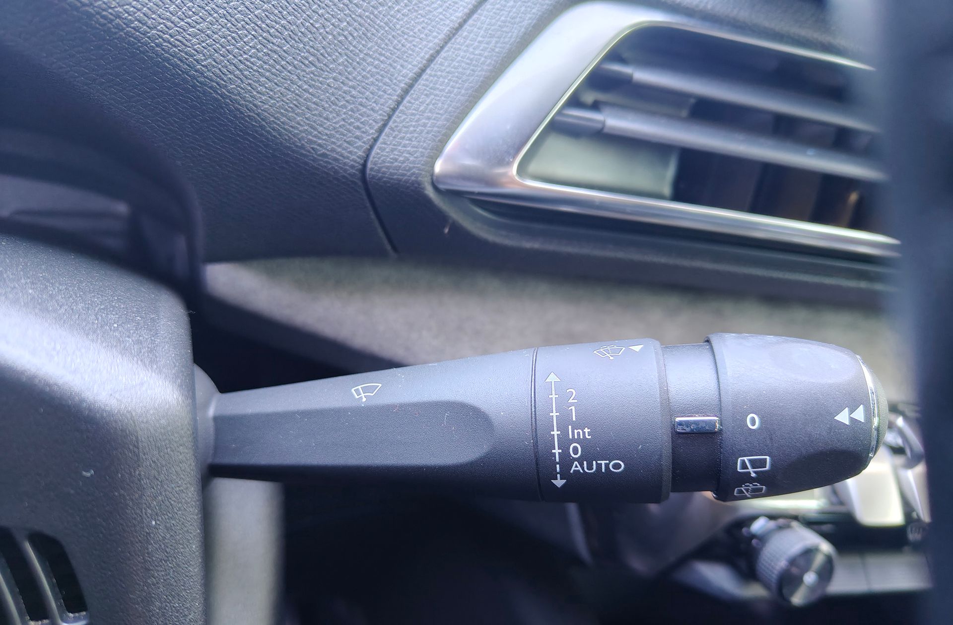Peugeot 3008 PureTech 130 GT - foto 35
