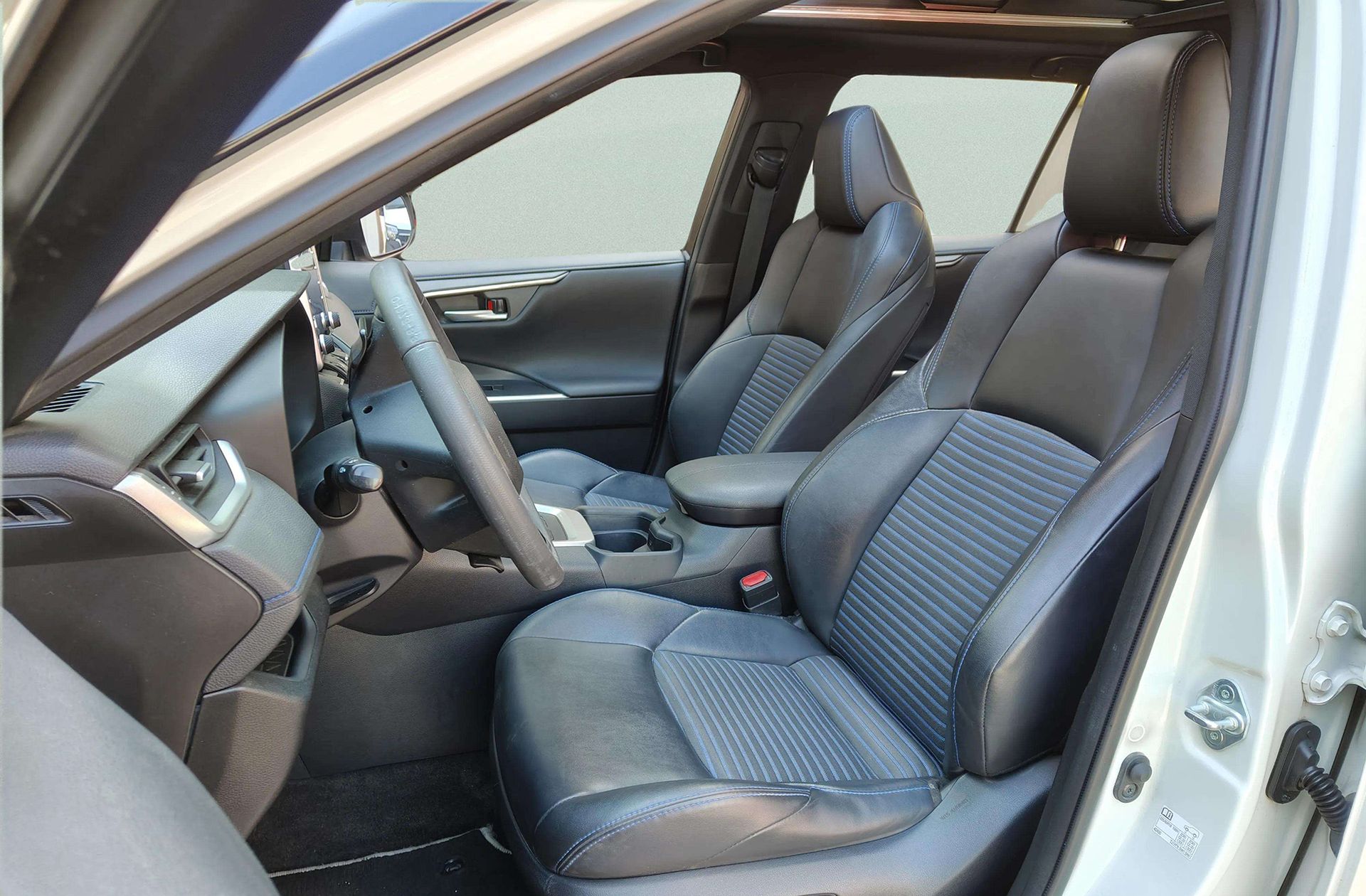 Toyota RAV4 2.5l hybrid Feel! - foto 13