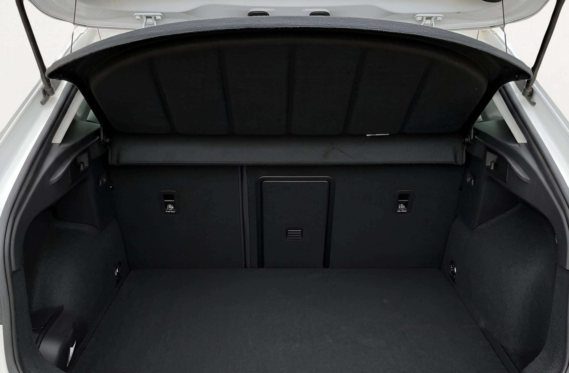 Cupra Formentor 1.4 e-Hybrid DSG - foto 16
