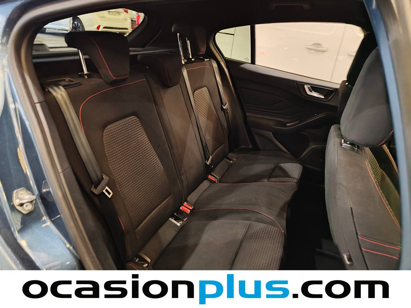 Foto asientos traseros Ford Focus Ford Focus 1.0 Ecoboost MHEV ST-Line Auto (155 CV)
