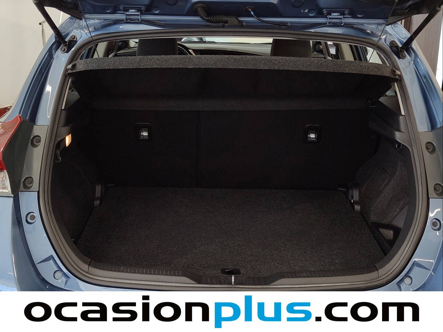 Foto asientos delanteros Toyota Auris Toyota Auris 140H Hybrid Active (136 CV)