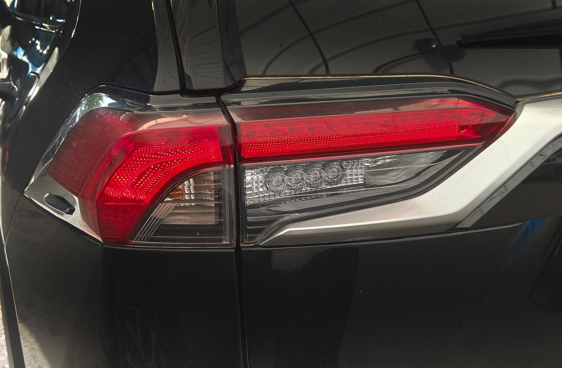Toyota RAV4 2.5l hybrid Advance - foto 18