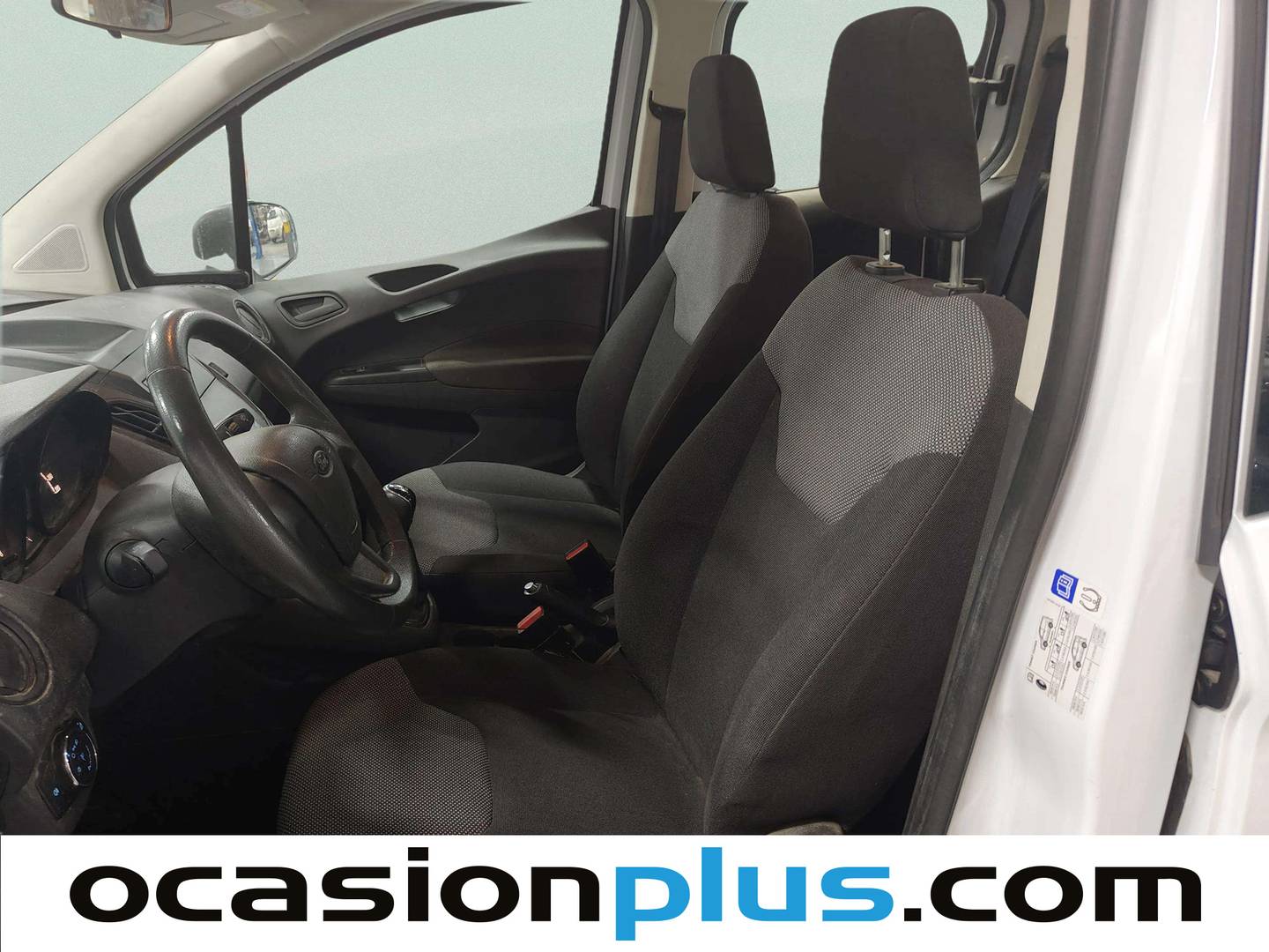 Foto asientos delanteros Ford Tourneo Courier Ford Tourneo Courier 1.0 EcoBoost Ambiente (100 CV)