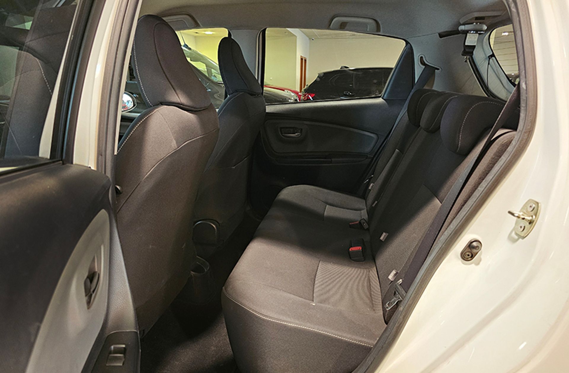 Toyota Yaris 1.3 100 Feel - foto 10