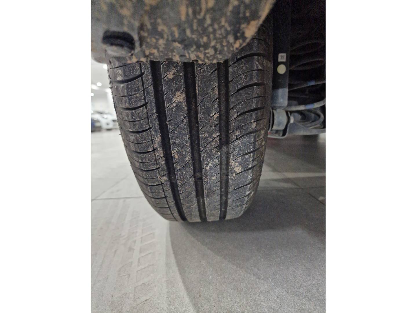 Foto Toyota Yaris Toyota Yaris 120H Business Plus (116 CV)