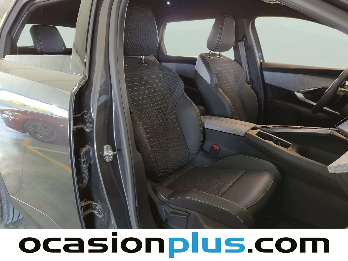 Foto Peugeot 5008 Hybrid Peugeot 5008 Hybrid 1.2 Allure eDCS6 (136 CV)