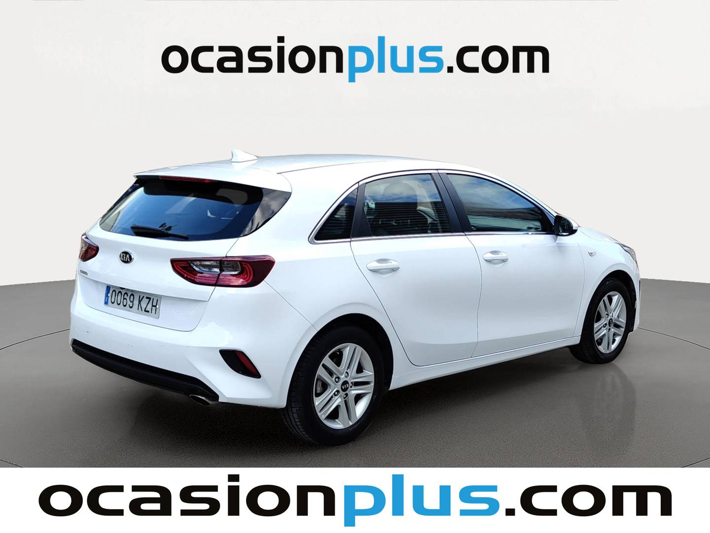 Foto trasera KIA Ceed KIA Ceed 1.0 T-GDi Business (120 CV) derecha