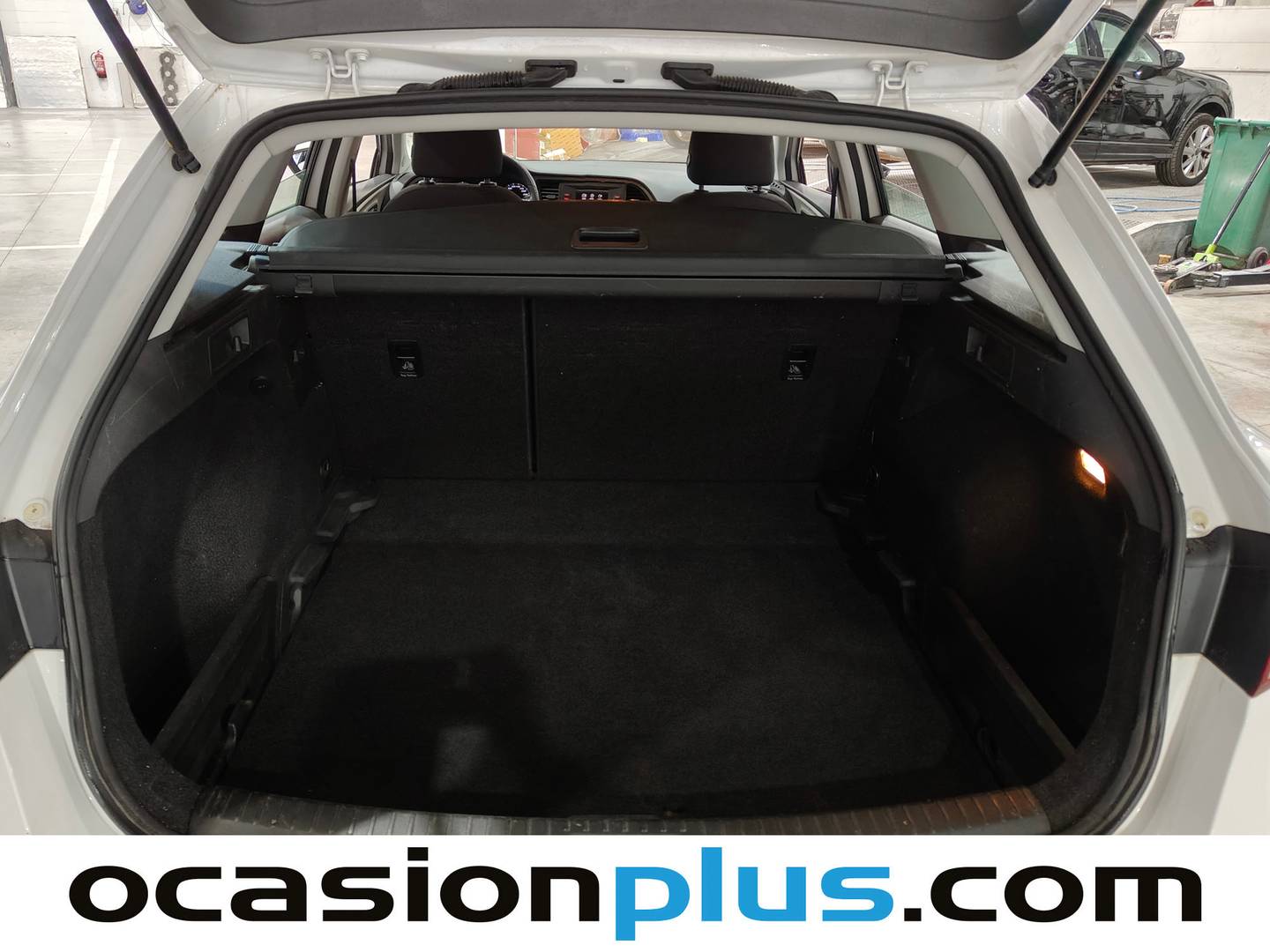 Fotos maletero Seat León SEAT León ST 1.6 TDI S&S Reference  (115 CV)