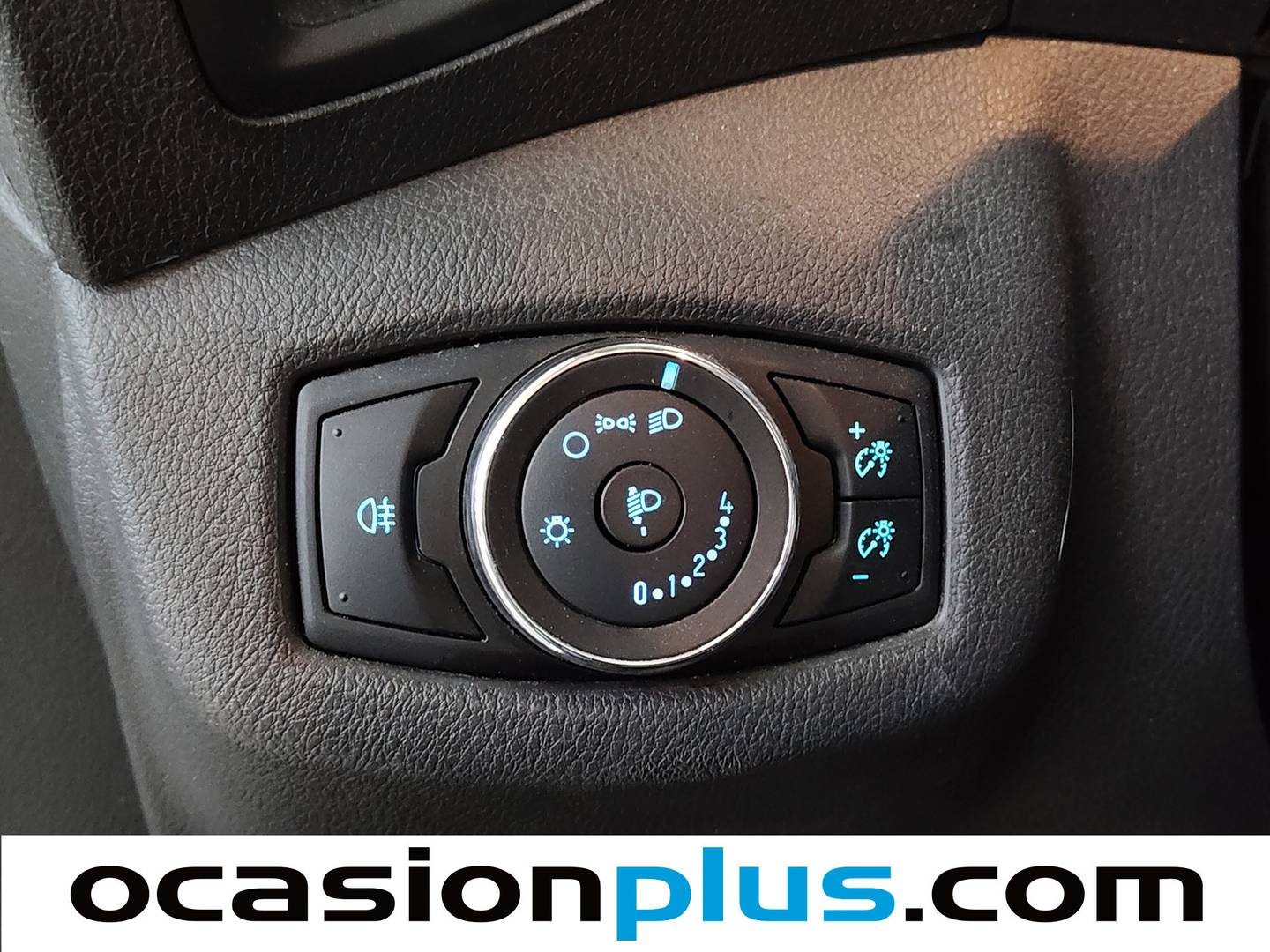 Equipamiento del Ford Transit Connect Ford Transit Connect 1.5 TDCI Ambiente 220 L1 (75 CV)