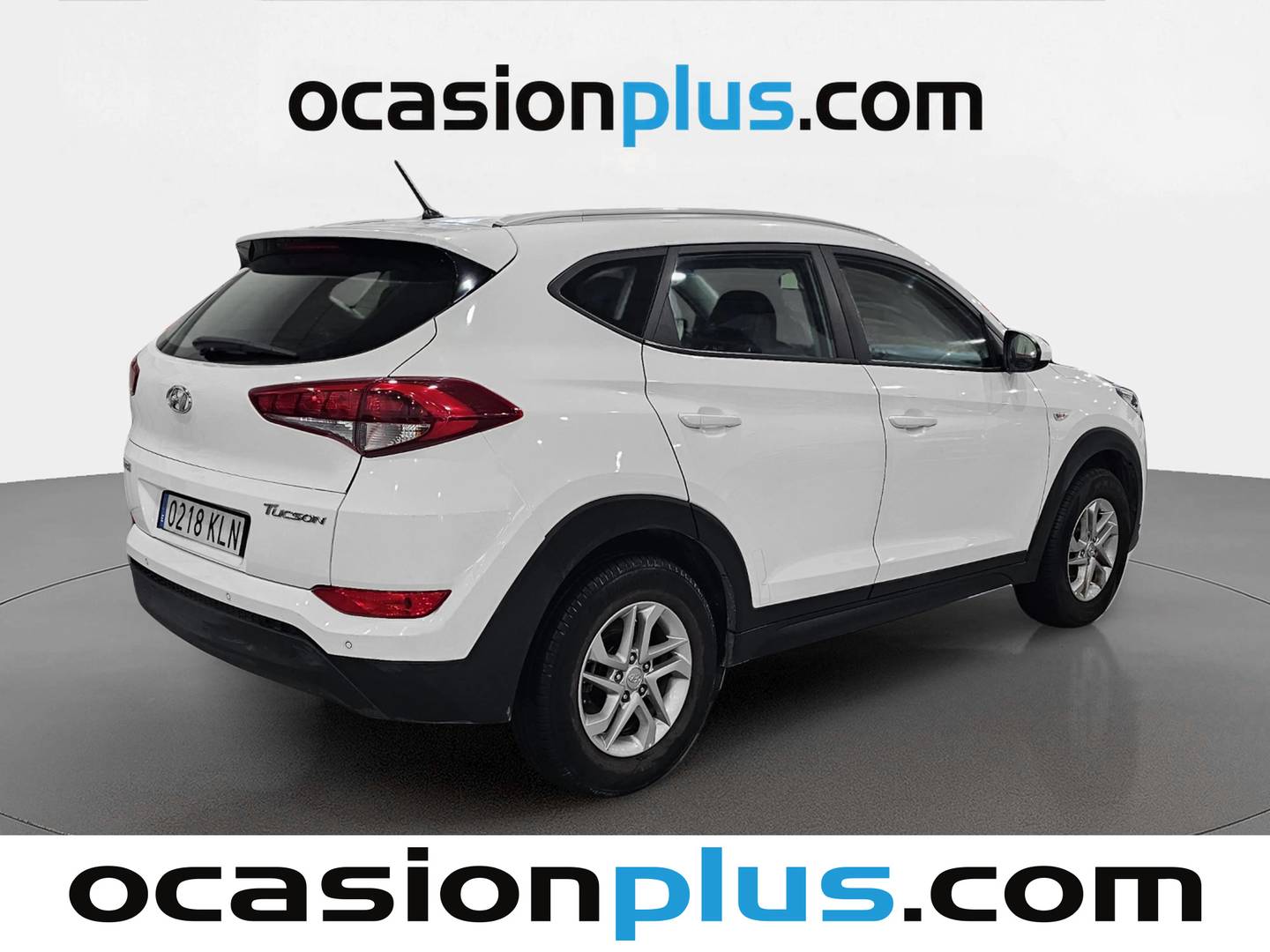 Foto trasera Hyundai Tucson Hyundai Tucson 1.7 CRDI BlueDrive Essence 4x2 (115 CV) derecha