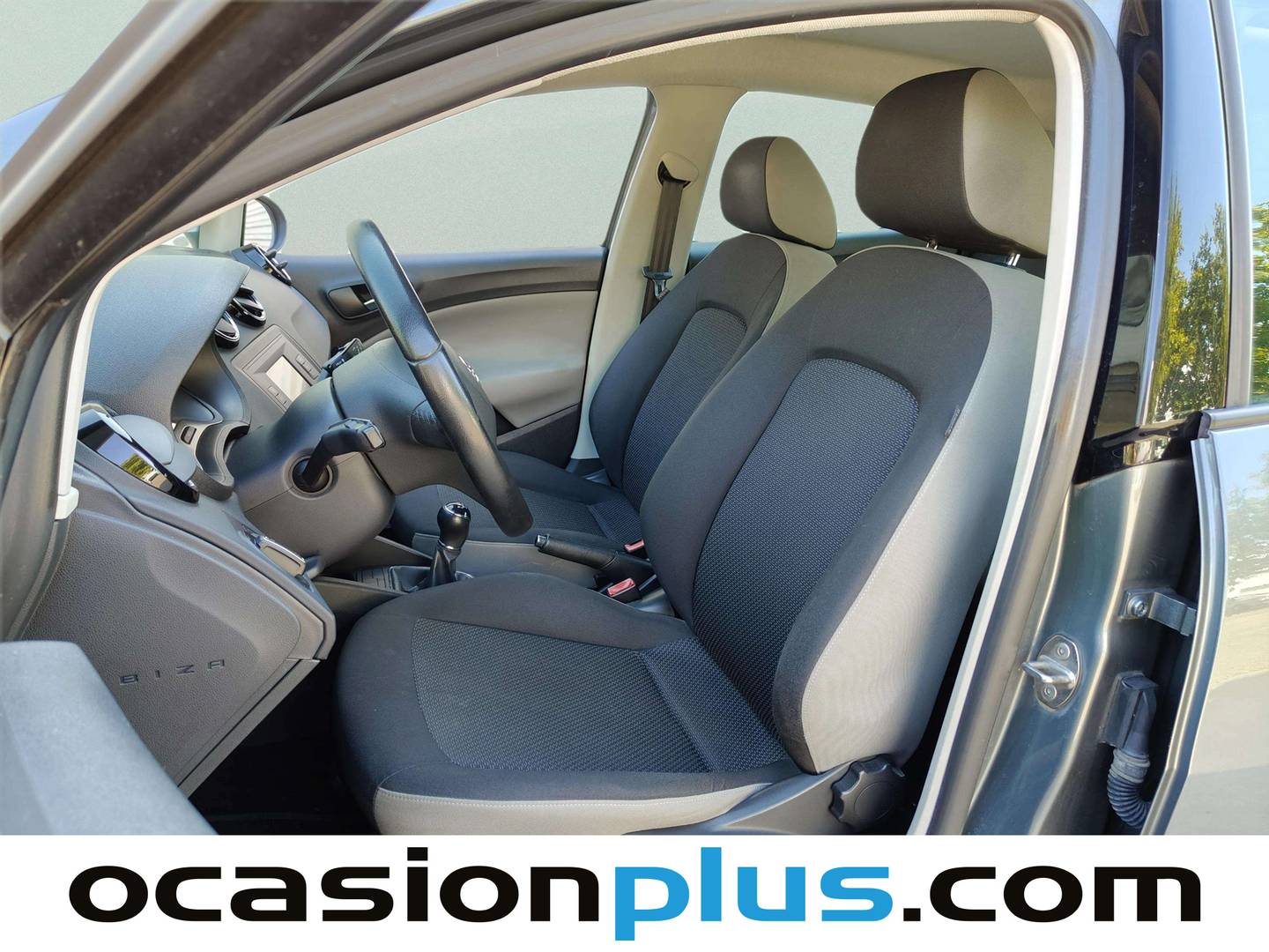 Foto asientos delanteros Seat Ibiza Seat Ibiza 1.4 TDI Style (105 CV)