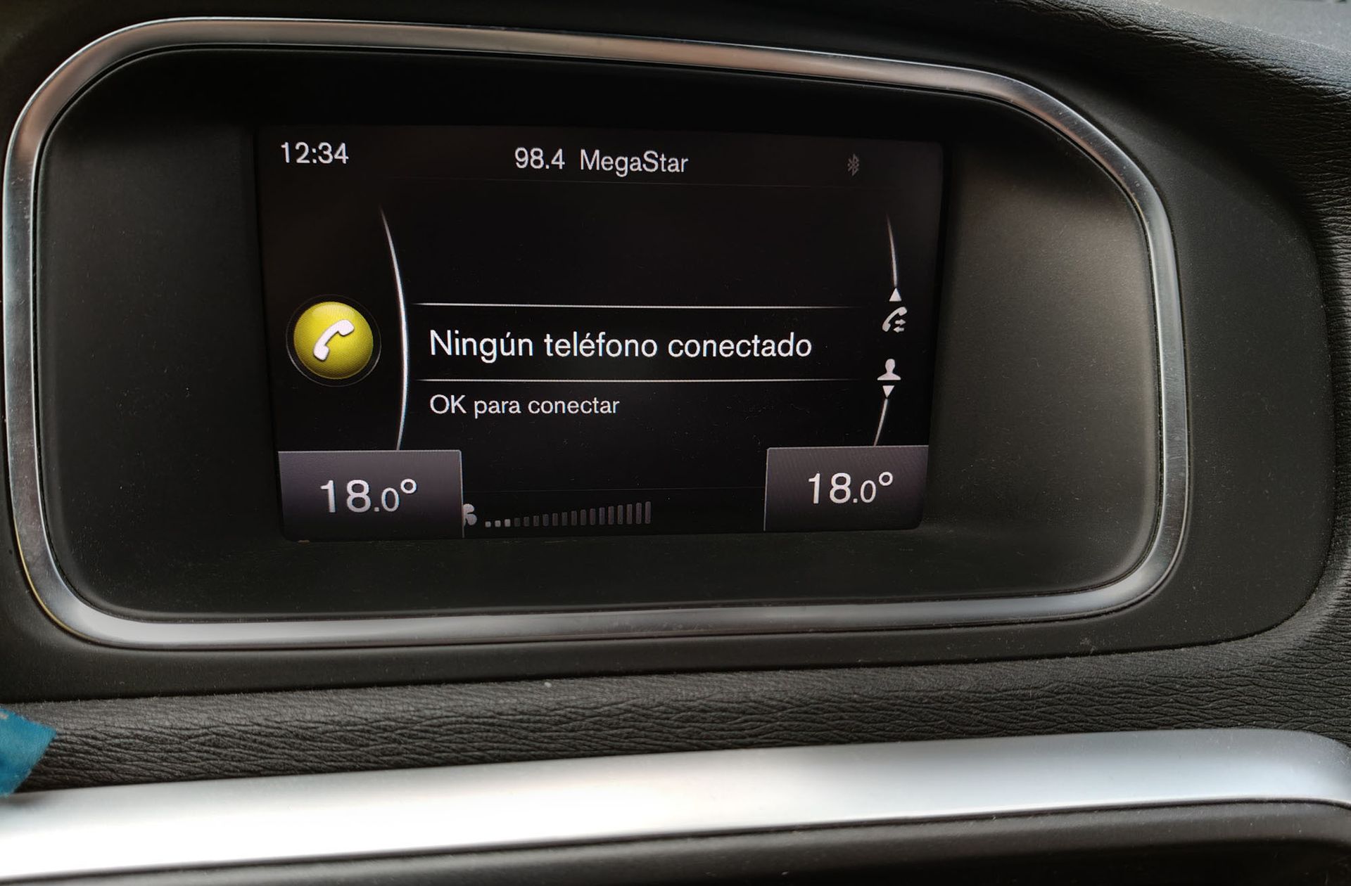Volvo V40 R-Design Momentum - foto 28