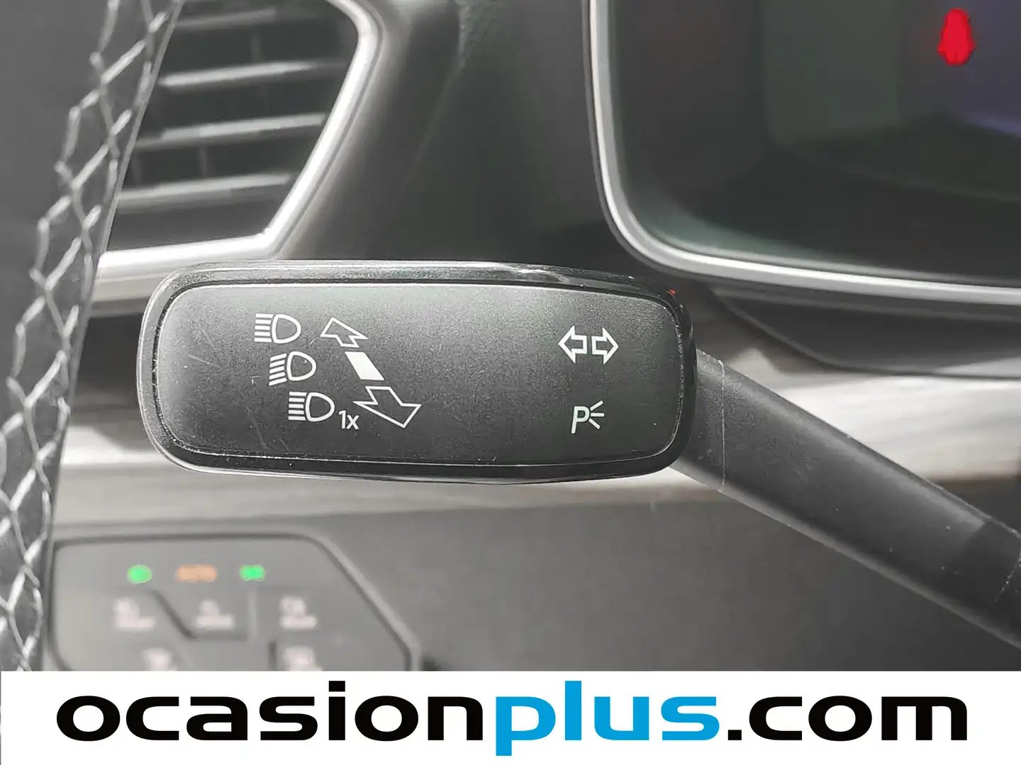 Foto Seat León SEAT León 1.5 eTSI S&S Xcellence Go L DSG (150 CV)