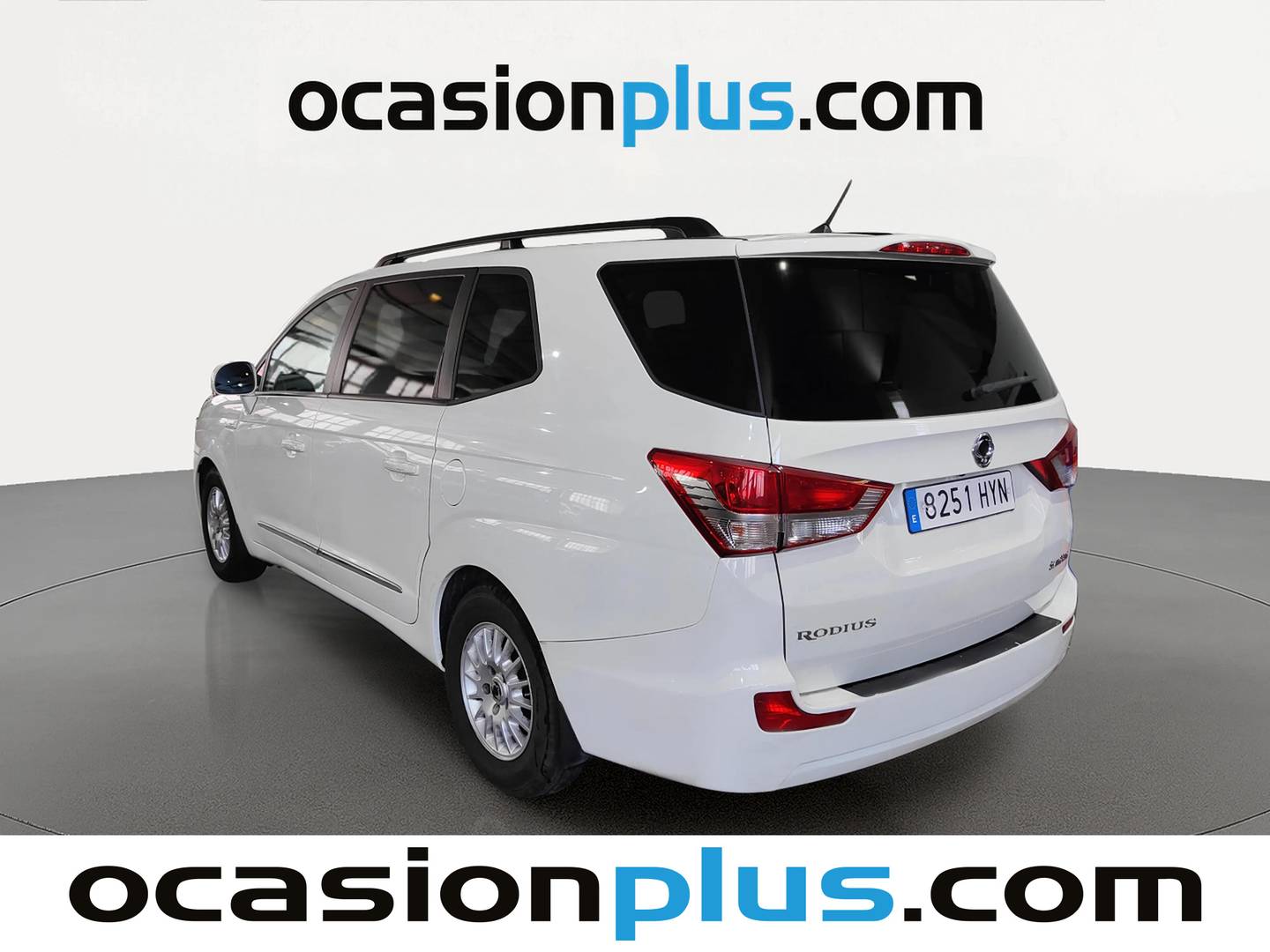 Foto trasera SsangYong Rodius SsangYong Rodius 2.0 e-Xdi Limited (155 CV) 7 Plazas izquierda