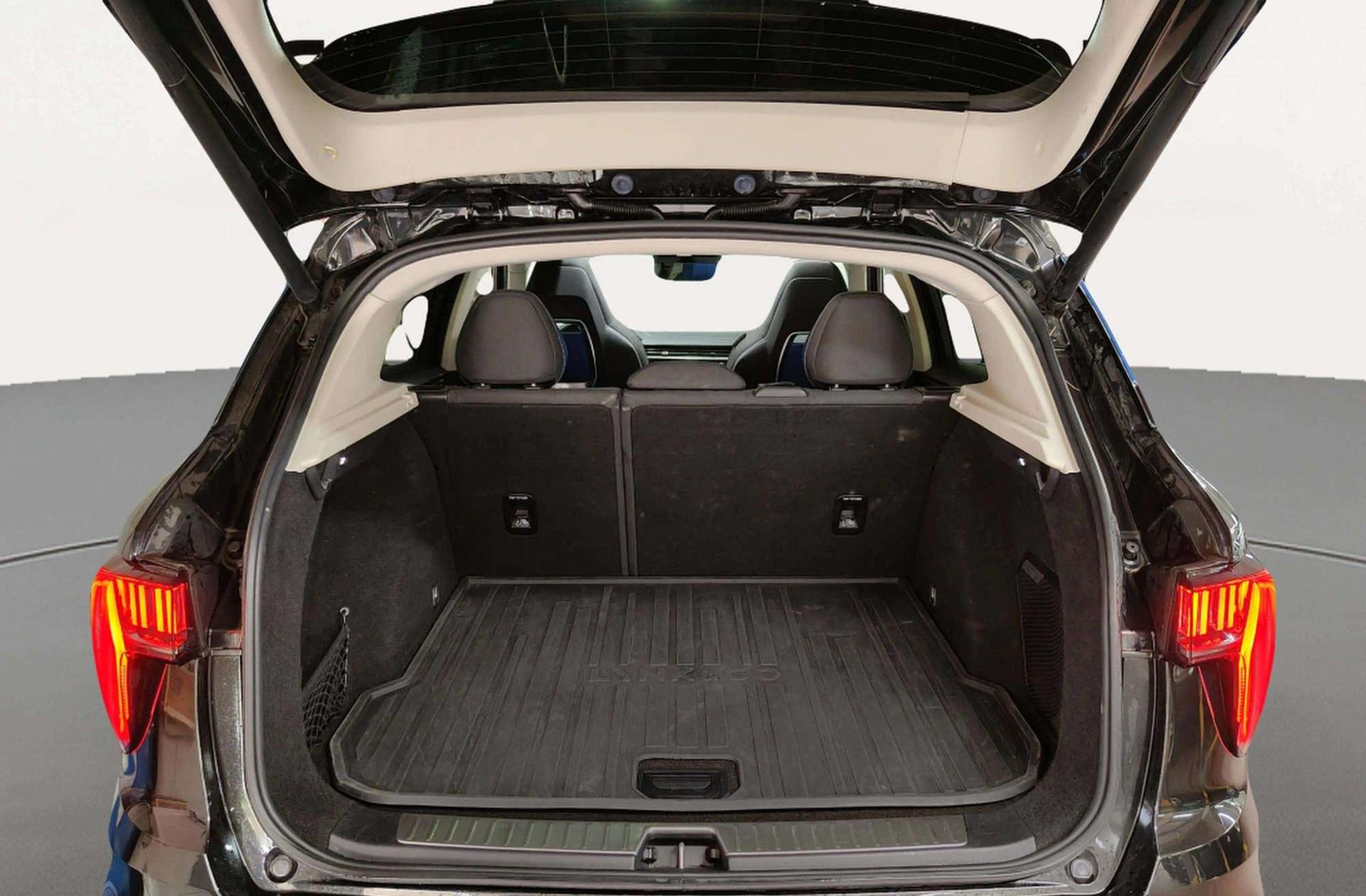Lynk & Co 01 1.5 PHEV - foto 23