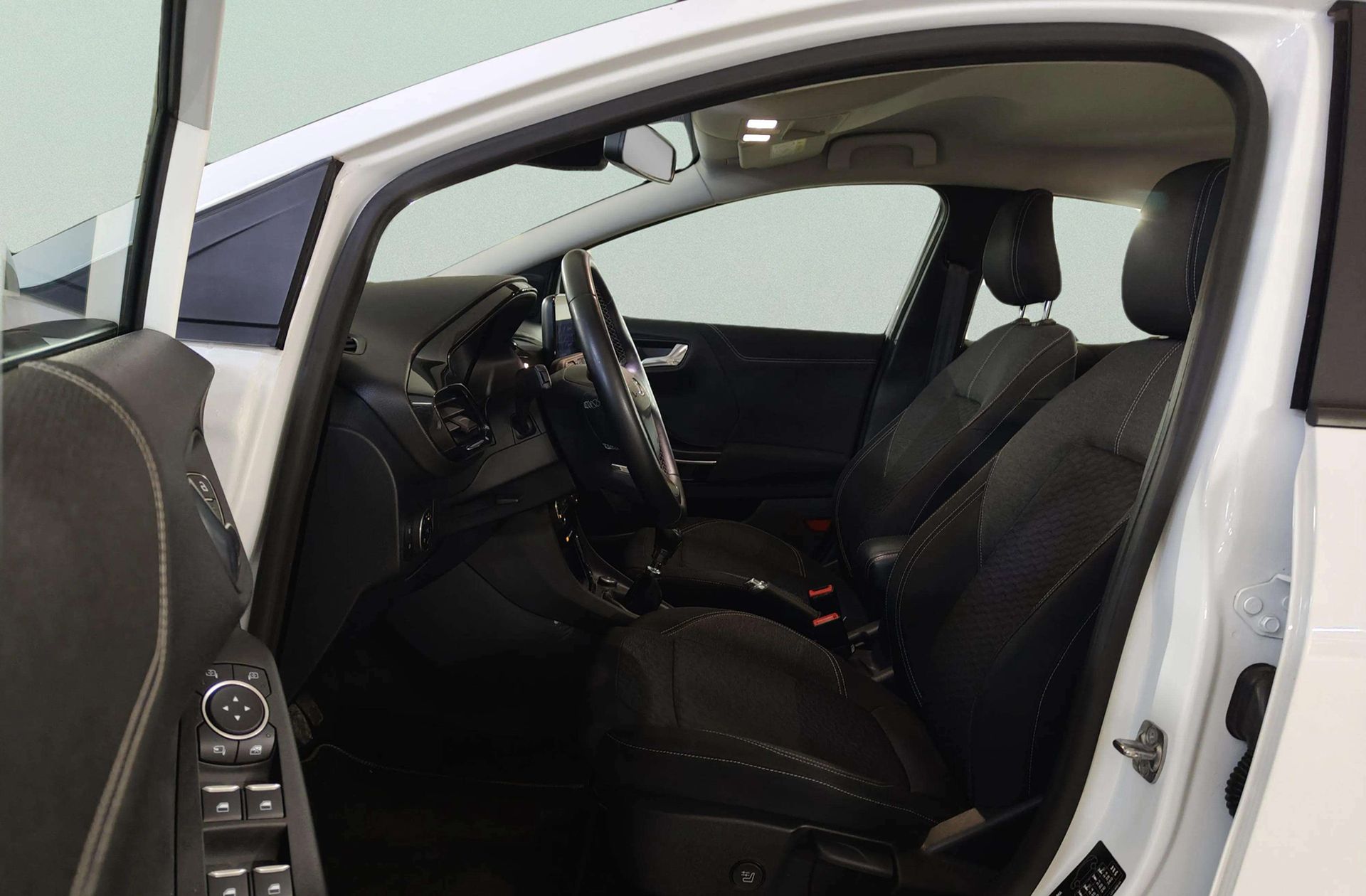 Ford Puma 1.0 EcoBoost Titanium - foto 11
