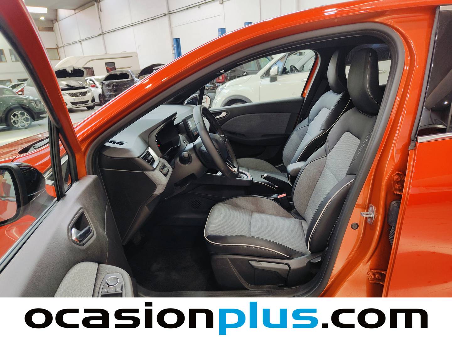Foto asientos delanteros Renault Clio Renault Clio E-Tech full hybrid 145 Techno (143 CV)