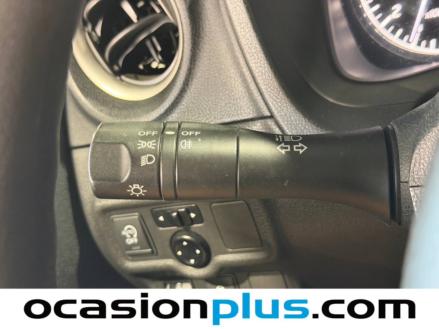 Extras y acabados del Nissan NOTE Nissan Note 1.2 Acenta (80 CV)