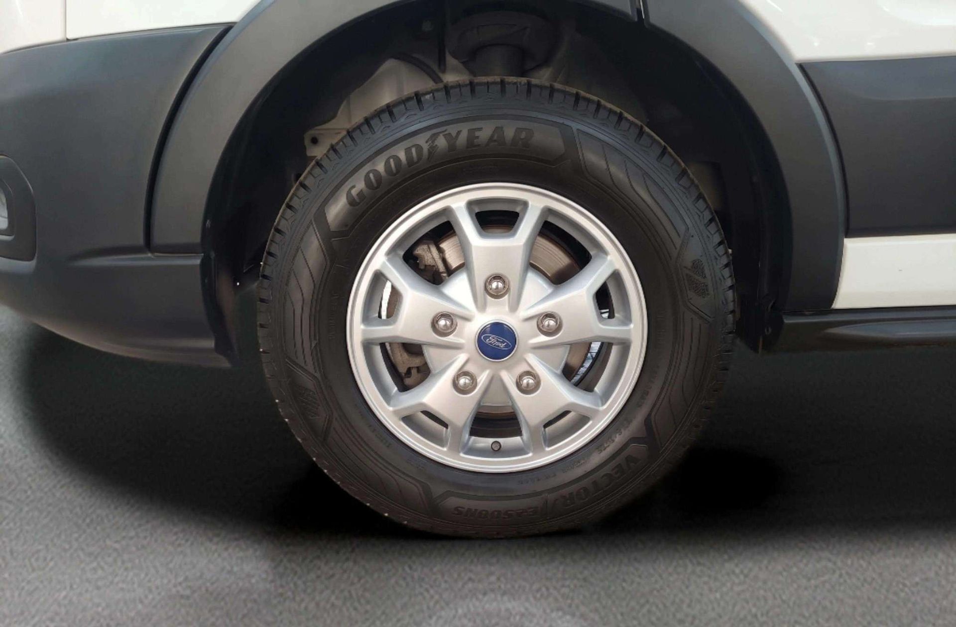 Ford Transit 350 L2H2 Trend FWD HD - foto 27