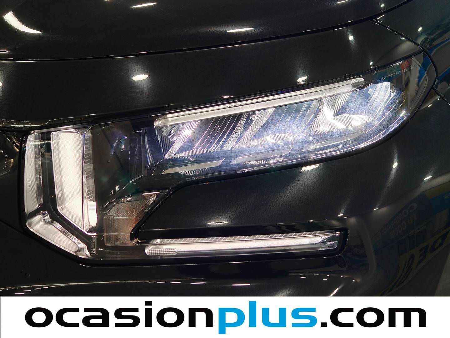 Equipamiento del Citroën C3 Aircross Citroën C3 Aircross Hybrid 145 Plus e-DCS6 (145 CV)