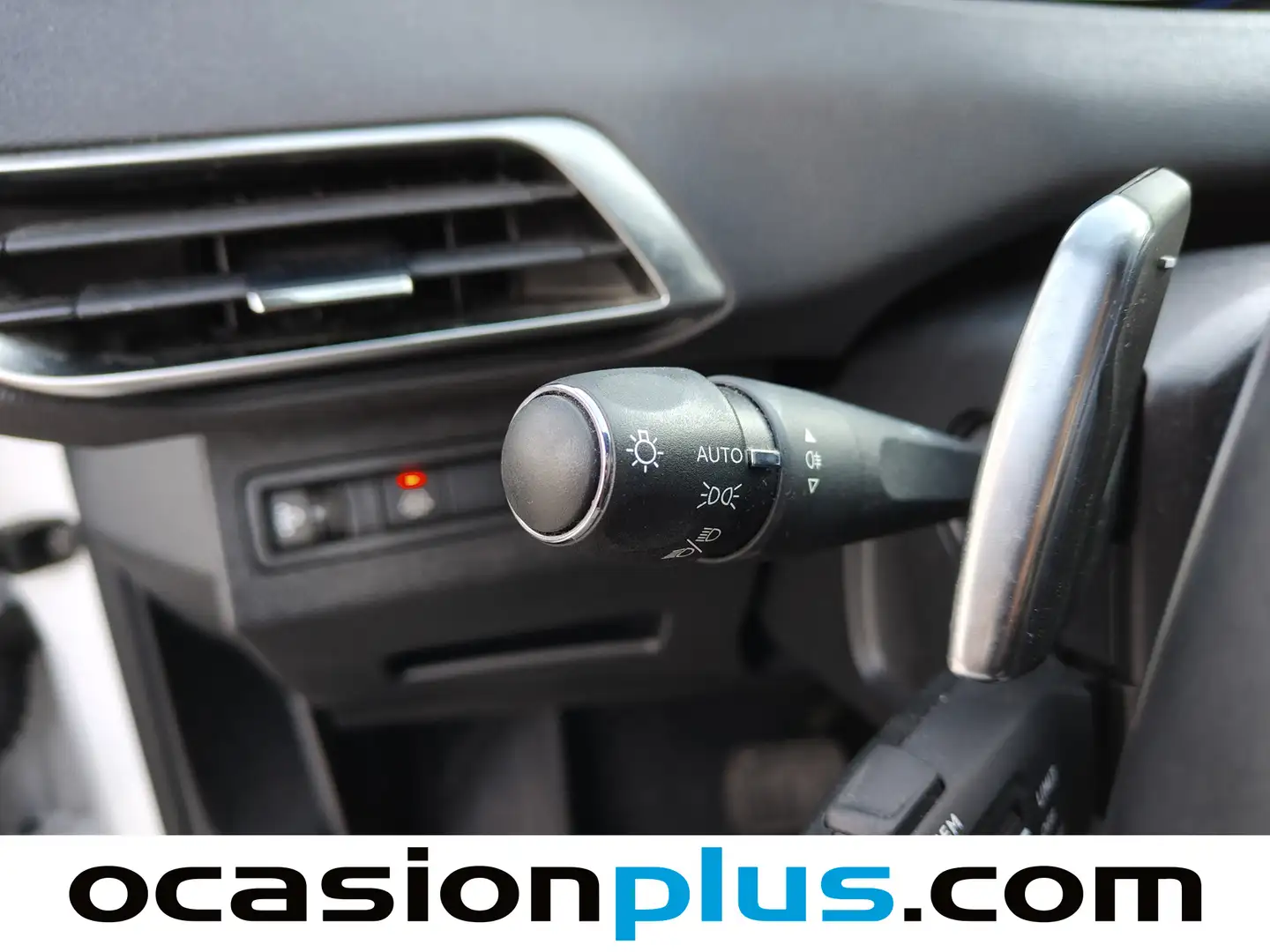 Foto Peugeot 3008 Hybrid Peugeot 3008 Hybrid 300 Allure Pack e-EAT8 (300 CV)