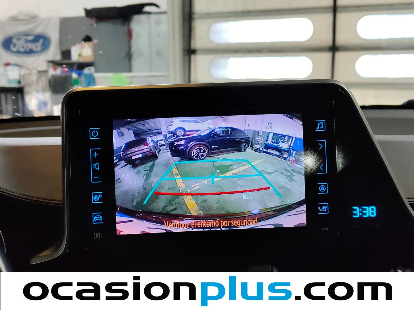 Foto Toyota C-HR Toyota C-HR 1.8 125H Style Plus (122 CV)