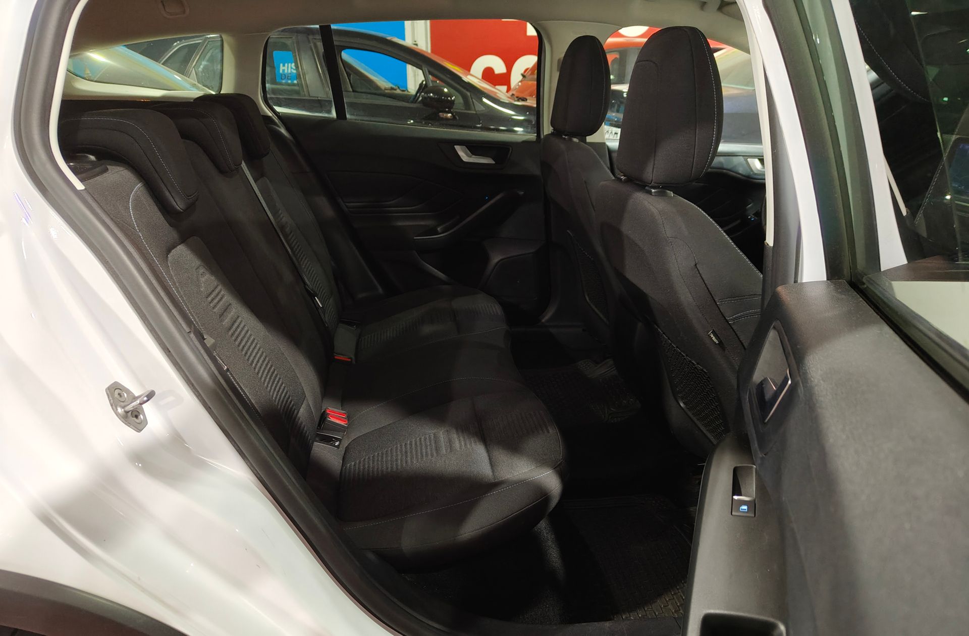 Ford Focus SportBreak 1.5 EcoBlue Active - foto 22