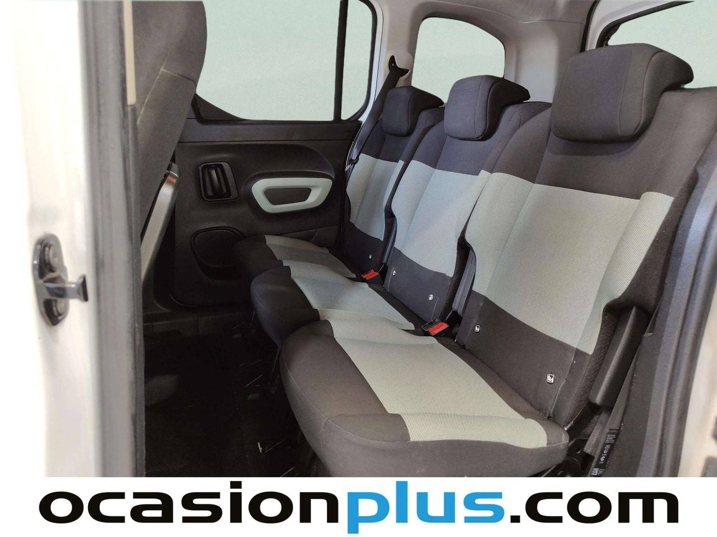 Foto asientos traseros Citroën Berlingo Citroën Berlingo PureTech 110 Talla M Shine (110 CV)