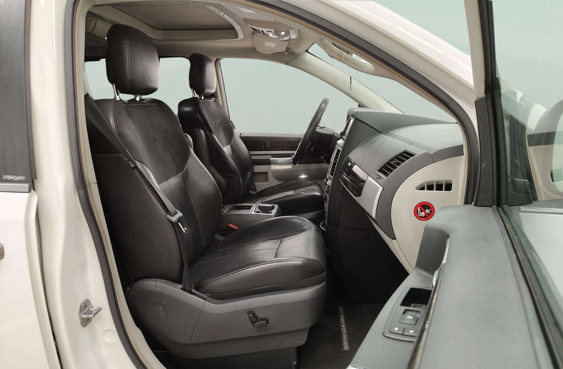 Chrysler Grand Voyager 2.8 CRD Limited Entretenimiento Plus 7 plazas - foto 17