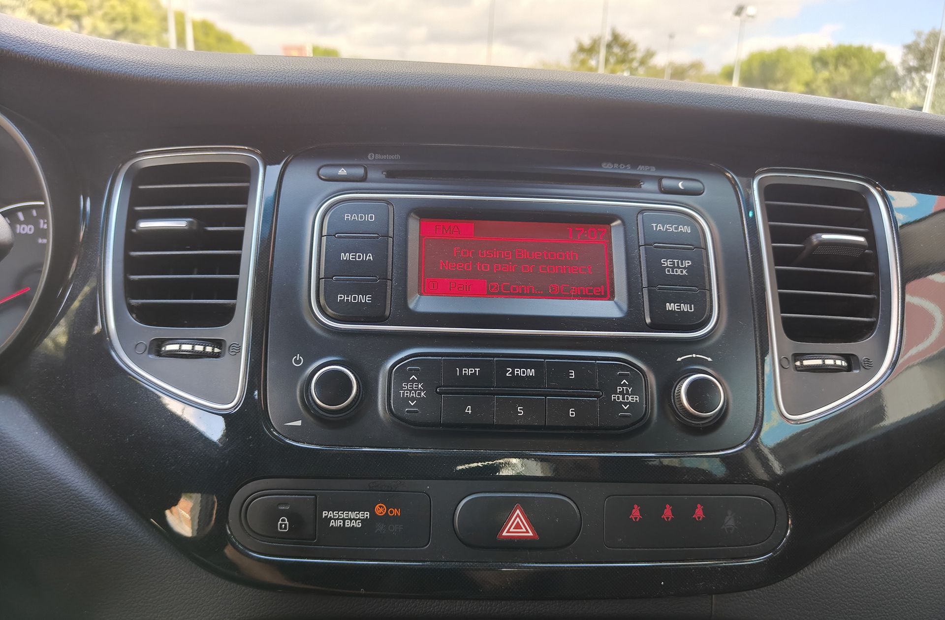Kia Carens 1.7 CRDi VGT Eco-Dynamic Drive - foto 26